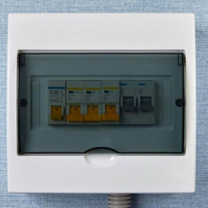 Circuit Breaker Box (homeparadis.com)