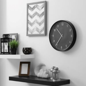 Living room wall clock decor ideas (homeparadis.com)