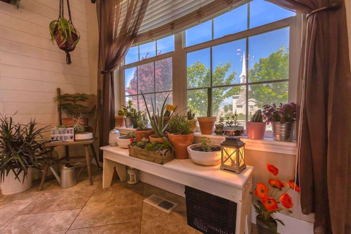  sunroom ideas on a budget (homeparadis.com)