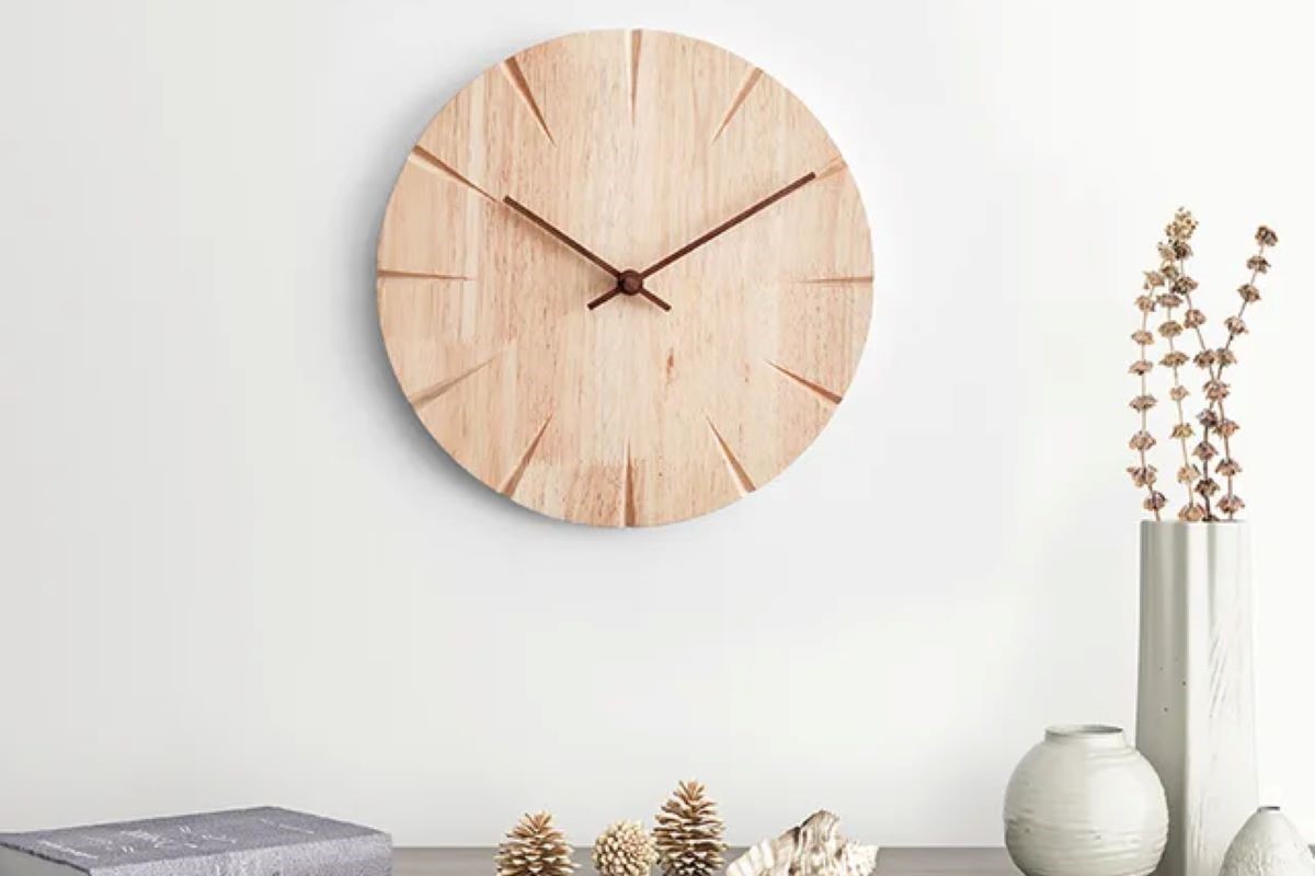 Living room wall clock decor ideas (homeparadis.com)